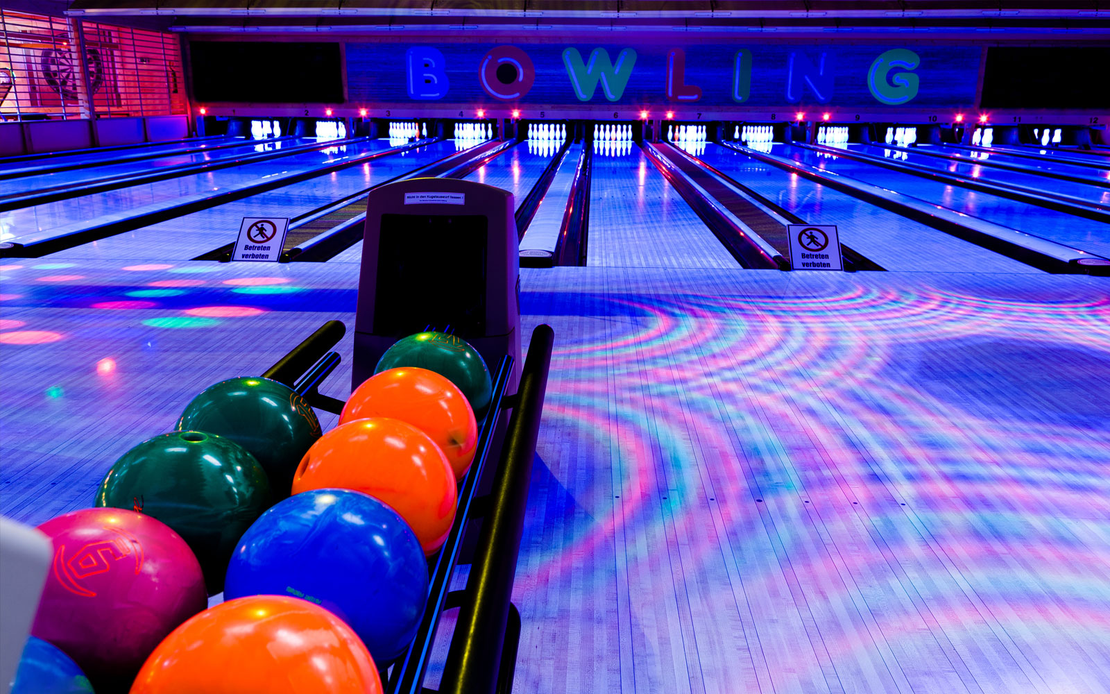 laser tag bowling arcades